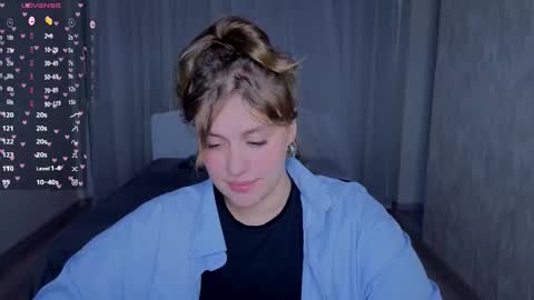 Snapshot of adelynnn chatting on 18, 9, 2025 Ada online show from 18, 9, 2025