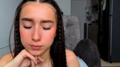 Snapshot of adhara_kitten chatting on 19, 5, 2026 Adhara online show from 19, 5, 2026