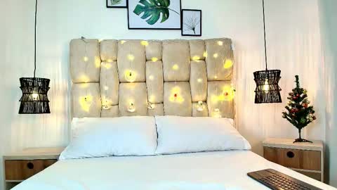 Snapshot of adharasmithh chatting on 4, 12, 2025 AdharaSmithh online show from 4, 12, 2025