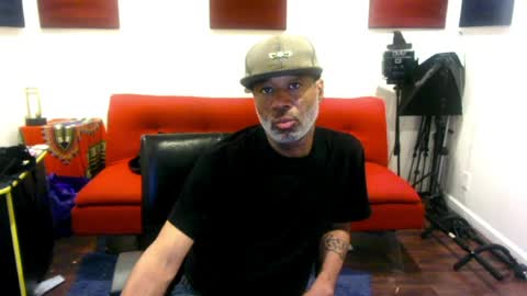 Snapshot of adick_ting chatting on 25, 4, 2026 adick_ting online show from 25, 4, 2026