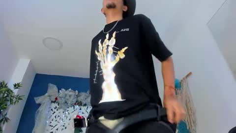 adonis_wb online show from 14, 12, 2025