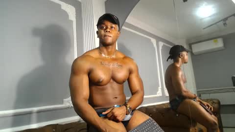 Snapshot of adonisknigh chatting on 10, 12, 2024 Adonis Knight online show from 10, 12, 2024