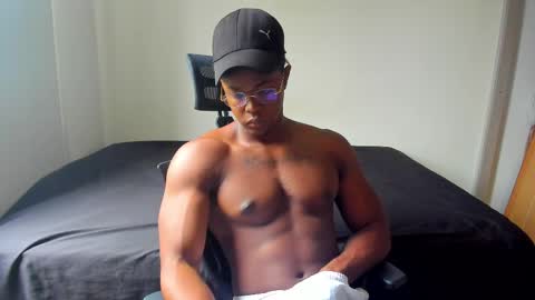 Snapshot of adonisknigh chatting on 13, 2, 2025 Adonis Knight online show from 13, 2, 2025