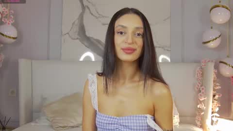 Snapshot of adoracortes chatting on 18, 10, 2025 adoracortes online show from 18, 10, 2025