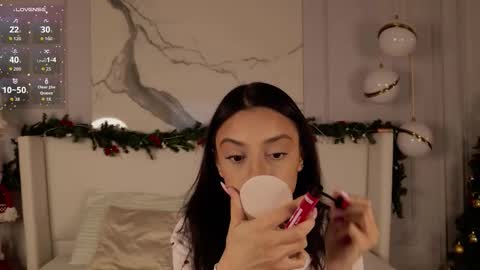 adoracortes online show from 22, 12, 2025