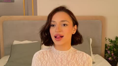 adoracortes online show from 2, 4, 2026