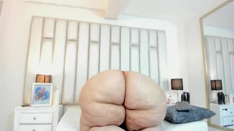 ANDREA PEREZ online show from 24, 10, 2025