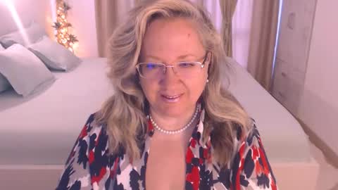 Cryna online show from 12, 10, 2025