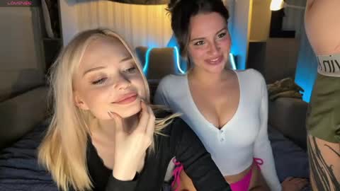 Dorothy Mayfield online show from 25, 3, 2026