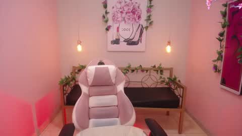 Snapshot of adri_gomez_1 chatting on 2, 7, 2026 Adri online show from 2, 7, 2026