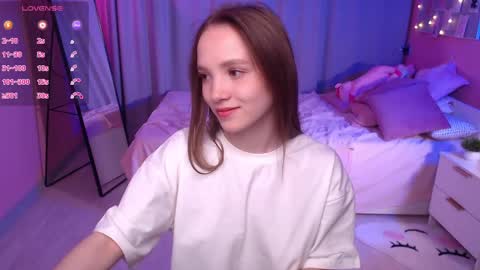 Snapshot of adria_arjona chatting on 27, 4, 2026 Eva online show from 27, 4, 2026