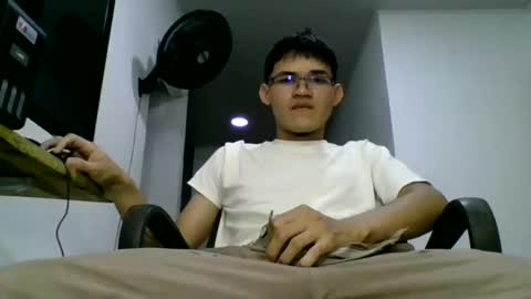 adrian018_ online show from 22, 12, 2024