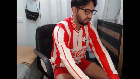 Snapshot of adrian_falcon chatting on 15, 4, 2026 Adrian Falcon online show from 15, 4, 2026