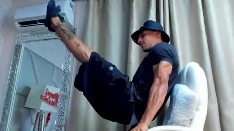 Snapshot of adrian_rae chatting on 5, 12, 2025 online show from 5, 12, 2025