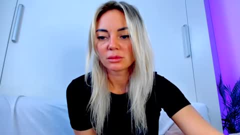 Snapshot of adriana_coy_ chatting on 5, 7, 2026 Adriana online show from 5, 7, 2026