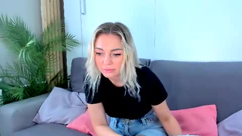 Snapshot of adriana_coy_ chatting on 24, 7, 2026 Adriana online show from 24, 7, 2026