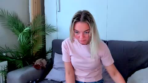 Snapshot of adriana_coy_ chatting on 26, 7, 2026 Adriana online show from 26, 7, 2026