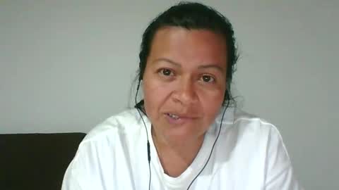 Snapshot of adrianagogo18 chatting on 6, 3, 2025 adrianagogo18 online show from 6, 3, 2025
