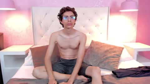 ADRIAN online show from 4, 6, 2026