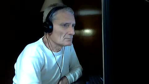 Snapshot of adrianlatino chatting on 11, 6, 2026 Adrian online show from 11, 6, 2026