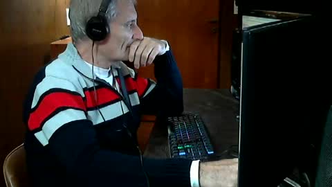 Snapshot of adrianlatino chatting on 5, 7, 2026 Adrian online show from 5, 7, 2026