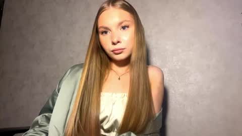 Caroline online show from 18, 4, 2026
