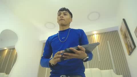 adrianstark_ online show from 17, 5, 2026