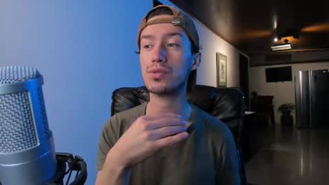 Snapshot of adrianwilliams_ chatting on 15, 11, 2025 Adrian Williams online show from 15, 11, 2025