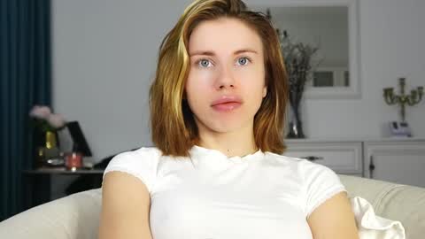 Aelia online show from 10, 10, 2025