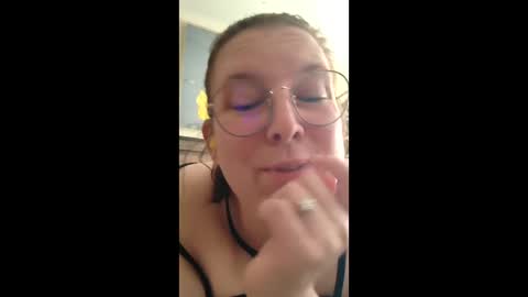 Snapshot of aelinafterdark chatting on 6, 6, 2026 aelinafterdark online show from 6, 6, 2026