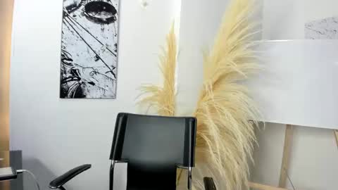 Snapshot of africa_holmes chatting on 7, 3, 2025 Africa online show from 7, 3, 2025