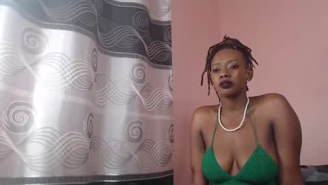 Snapshot of africanmidnightaura chatting on 2, 11, 2025 africanmidnightaura online show from 2, 11, 2025