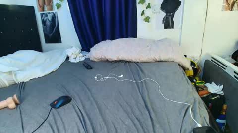 Snapshot of africanpetitequeenn chatting on 29, 11, 2025 Africanpetitequeenn online show from 29, 11, 2025