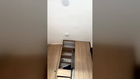 afroditawild online show from 16, 4, 2026