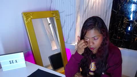 Snapshot of agata_grubisic chatting on 9, 3, 2025 Agata grubisic online show from 9, 3, 2025