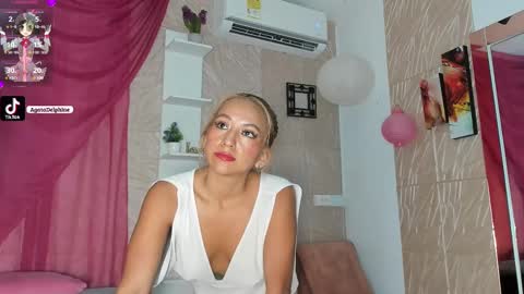 Snapshot of agatadelphine_mr chatting on 25, 1, 2025 Agatadelphine online show from 25, 1, 2025