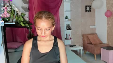 Snapshot of agatadelphine_mr chatting on 1, 2, 2025 Agatadelphine online show from 1, 2, 2025