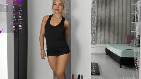 Snapshot of agatadelphine_mr chatting on 24, 9, 2025 Agatadelphine online show from 24, 9, 2025