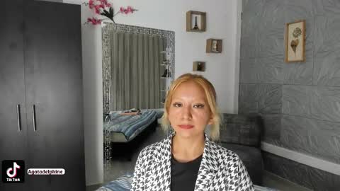 Agatadelphine online show from 16, 2, 2026