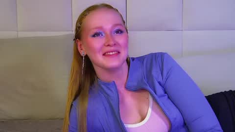 AgataFoxley online show from 29, 4, 2026