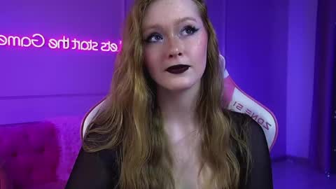 AgataFoxley online show from 5, 5, 2026