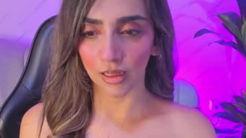 Snapshot of agatha_brooks_t chatting on 14, 5, 2026 AGATHA online show from 14, 5, 2026
