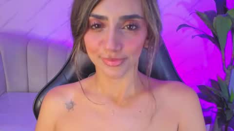 Snapshot of agatha_brooks_t chatting on 15, 5, 2026 AGATHA online show from 15, 5, 2026