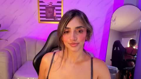 Snapshot of agatha_brooks_t chatting on 19, 5, 2026 AGATHA online show from 19, 5, 2026