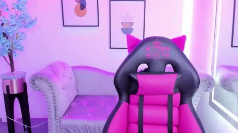 Snapshot of agatha_luxx chatting on 12, 3, 2025 Agatha  online show from 12, 3, 2025