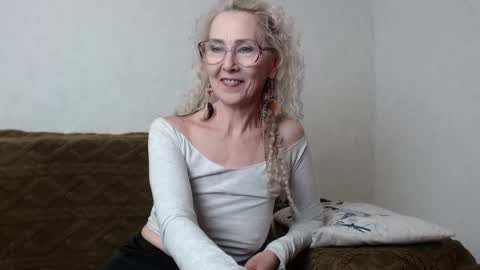 Snapshot of agatha_moore_ chatting on 24, 1, 2025 Agatha online show from 24, 1, 2025