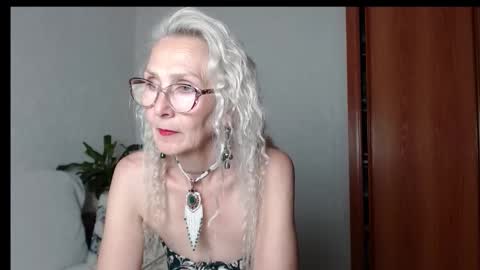 Snapshot of agatha_moore_ chatting on 10, 9, 2025 Agatha online show from 10, 9, 2025