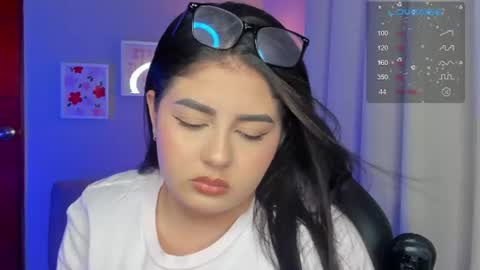 Snapshot of agatha_riccie chatting on 27, 7, 2026 Cat online show from 27, 7, 2026