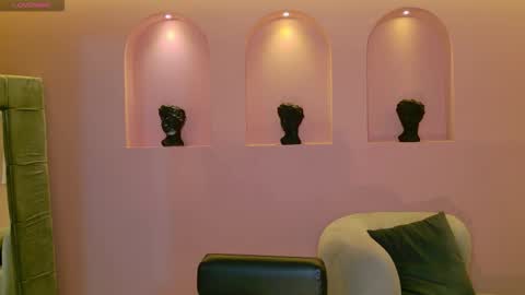 Agatha online show from 21, 10, 2025