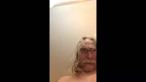 Snapshot of agedhardwood59618233 chatting on 18, 2, 2026 agedhardwood59618233 online show from 18, 2, 2026